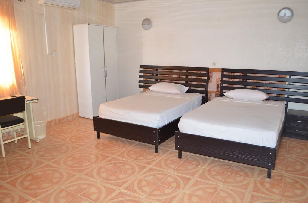 Ouaga Beach Hotel Ouagadougou Eksteriør billede