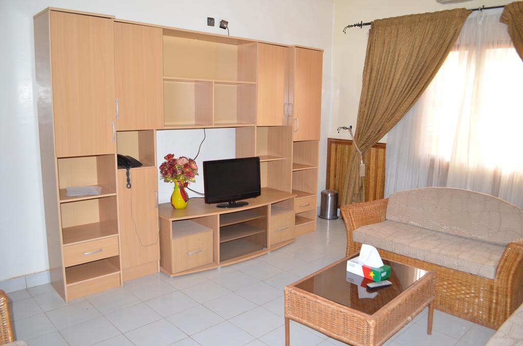 Ouaga Beach Hotel Ouagadougou Eksteriør billede