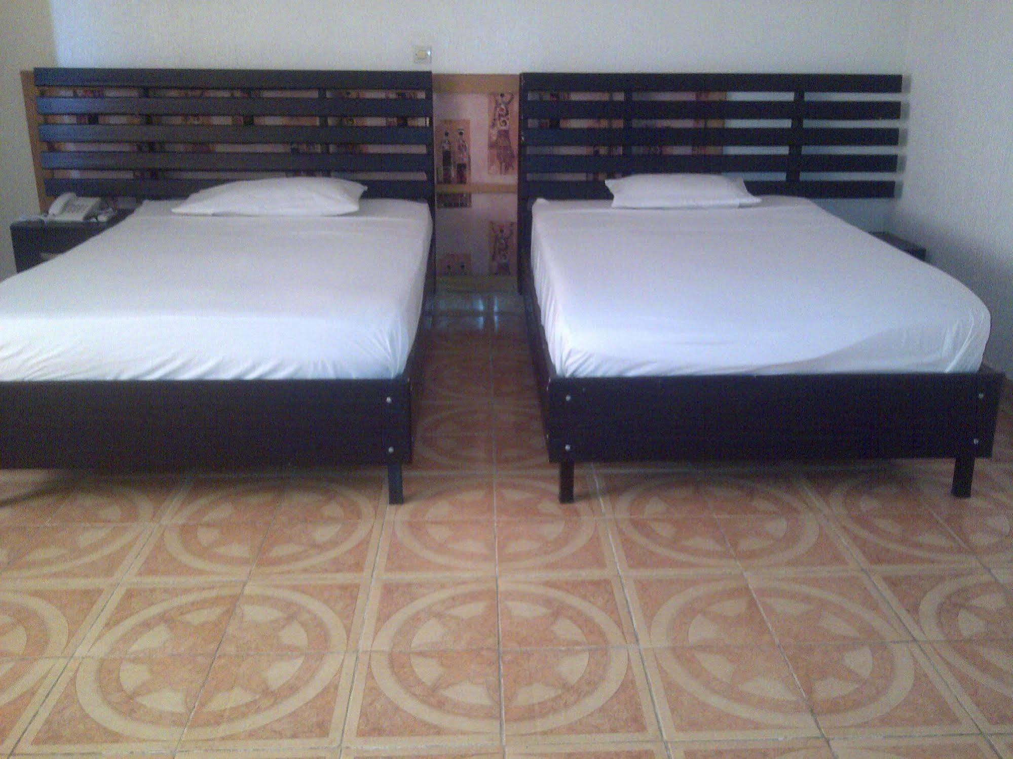 Ouaga Beach Hotel Ouagadougou Eksteriør billede