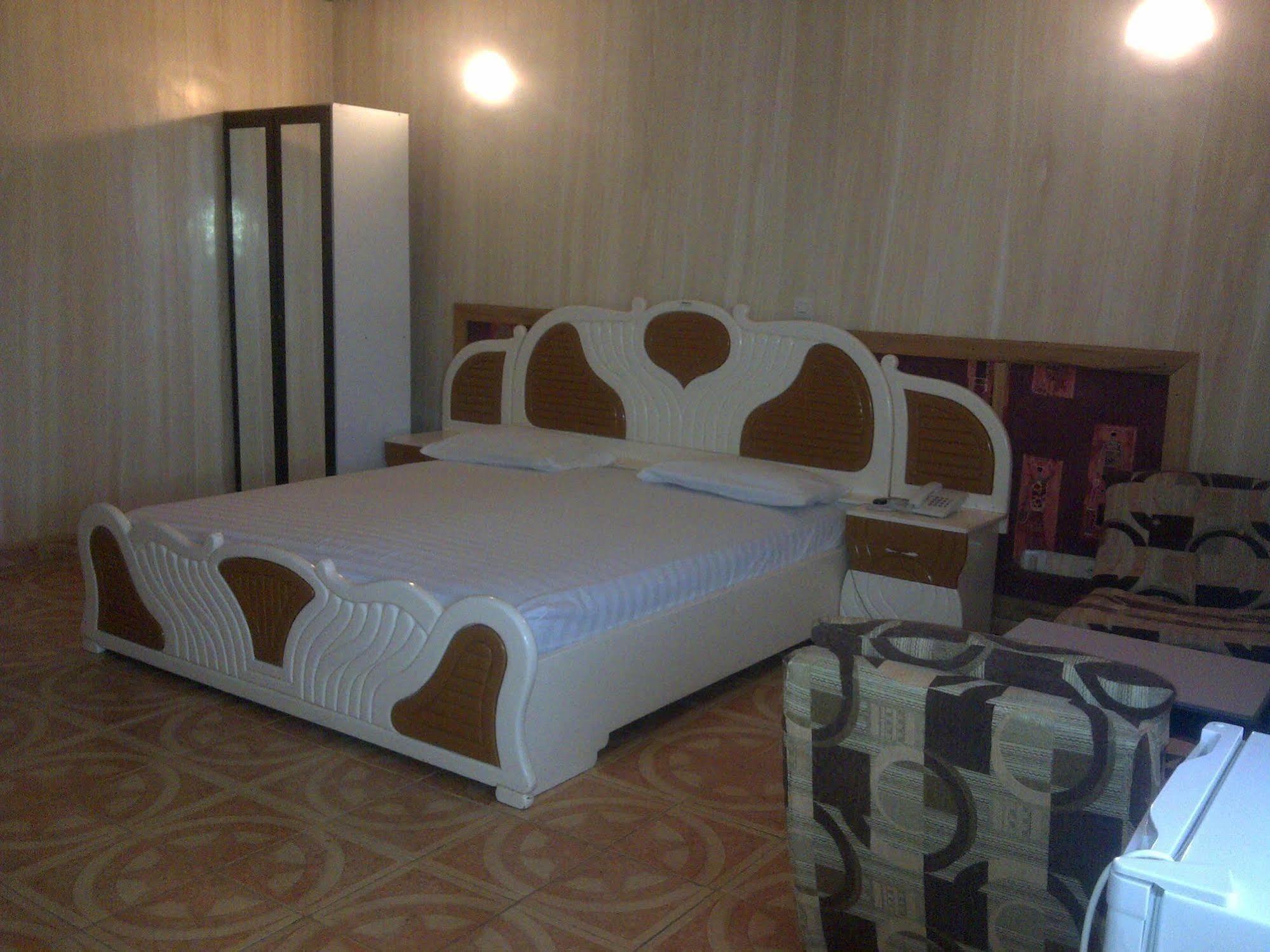 Ouaga Beach Hotel Ouagadougou Eksteriør billede